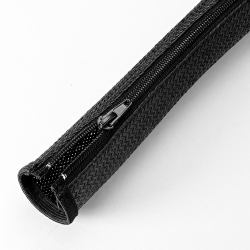 Vivolink PROZIPSLEEVE2028 cable sleeve Black (Pro Expandable Sleeve Black - w. Zipper 20mm 2.8m)